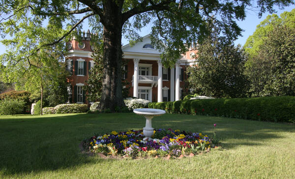 Walter Place is een van de plantagehuizen in Holly Springs Mississippi