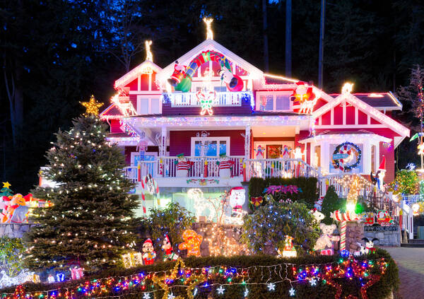 Christmas in Canada, verlichte huizen