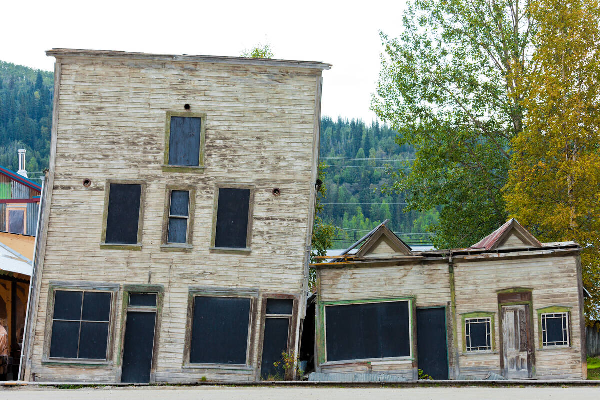 dawson city and gold fields tour