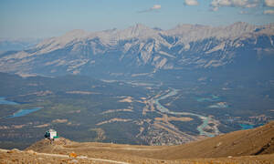 Uitzicht vanaf Whistlers Mountain in Jasper Canada
