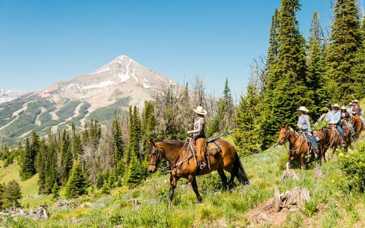 Paardrijden op een ranch